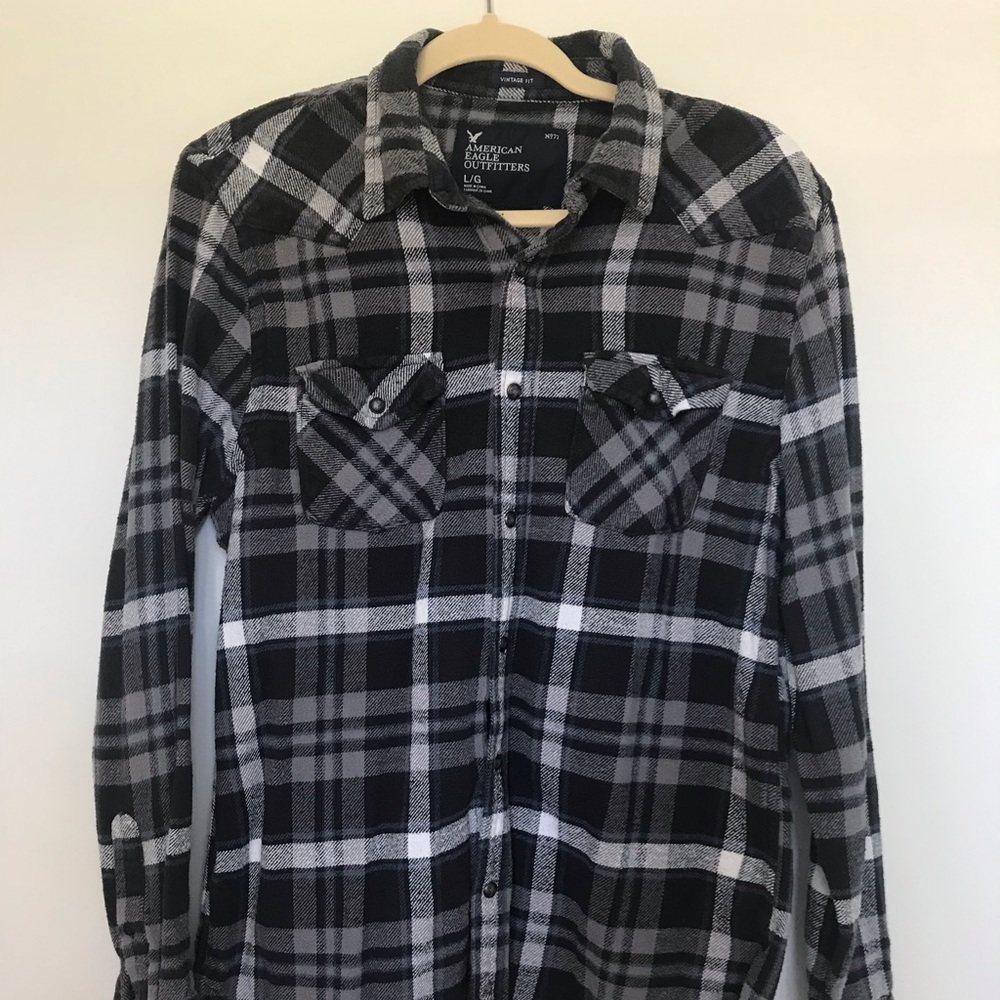 American Eagle Snap Button Long Sleeve Shirt